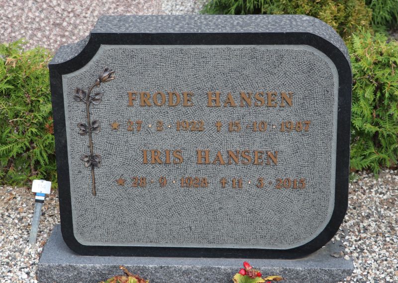 Iris Hansen.JPG